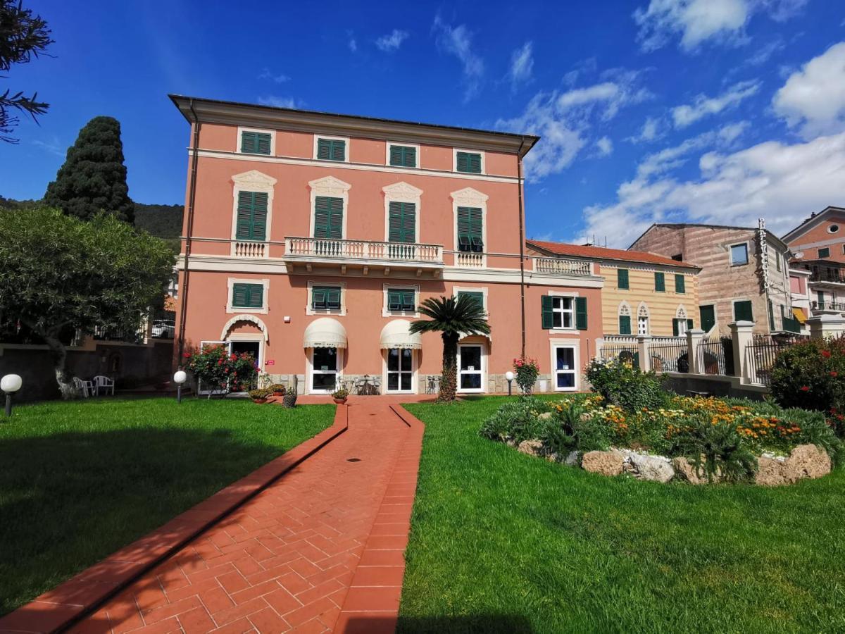 Albergo Mp Noli Exterior photo