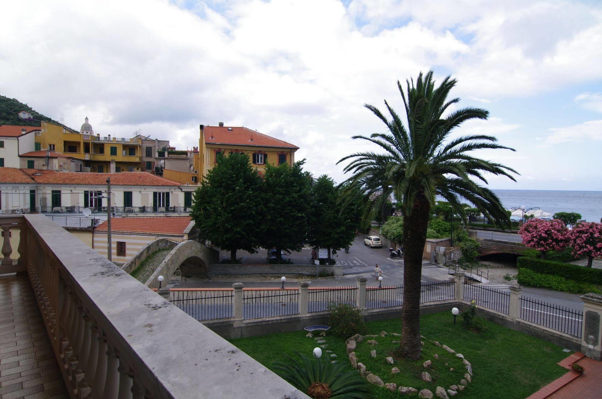 Albergo Mp Noli Exterior photo
